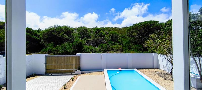 2 Bedroom Property for Sale in Kleinkrantz Western Cape